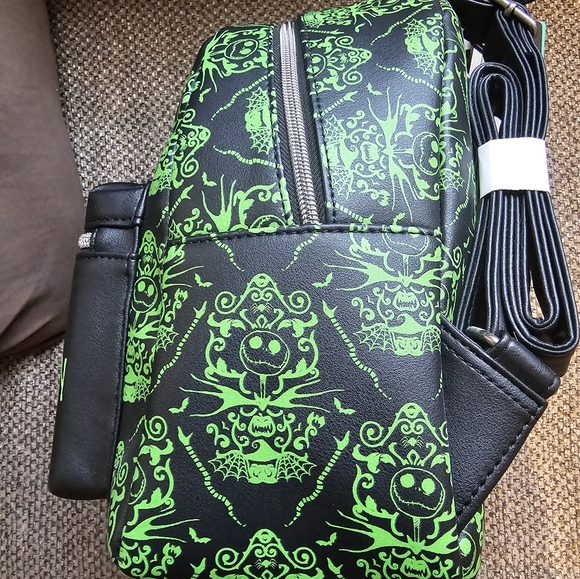 NWT. Loungefly NBC backpack. - Picture 4 of 8
